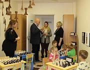 Леончо Гарсиа познакомился  с шахматным образованием детского сада 